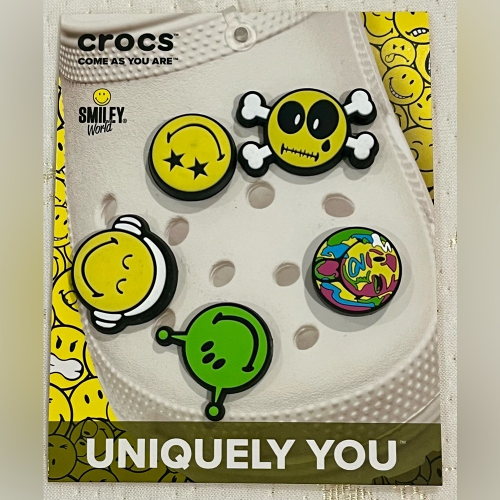 Crocs Smiley Charms (5)